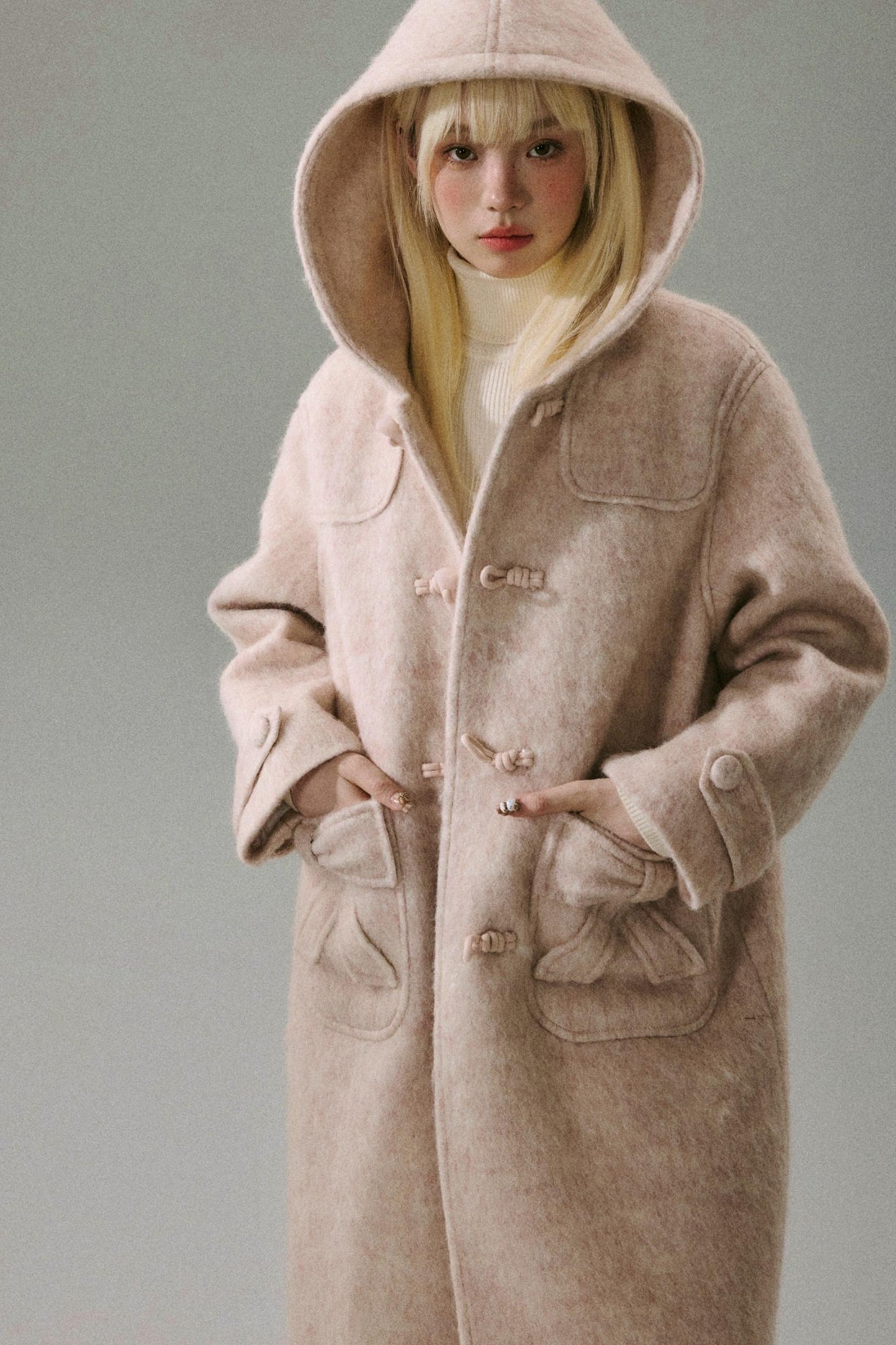 Wool Hooded Horn Buckle Coat