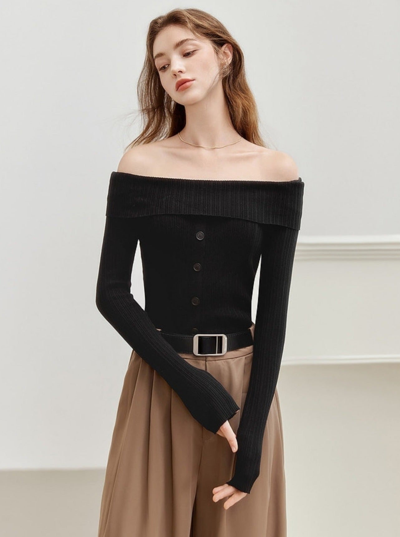 French Design Off-Shoulder Knit Top