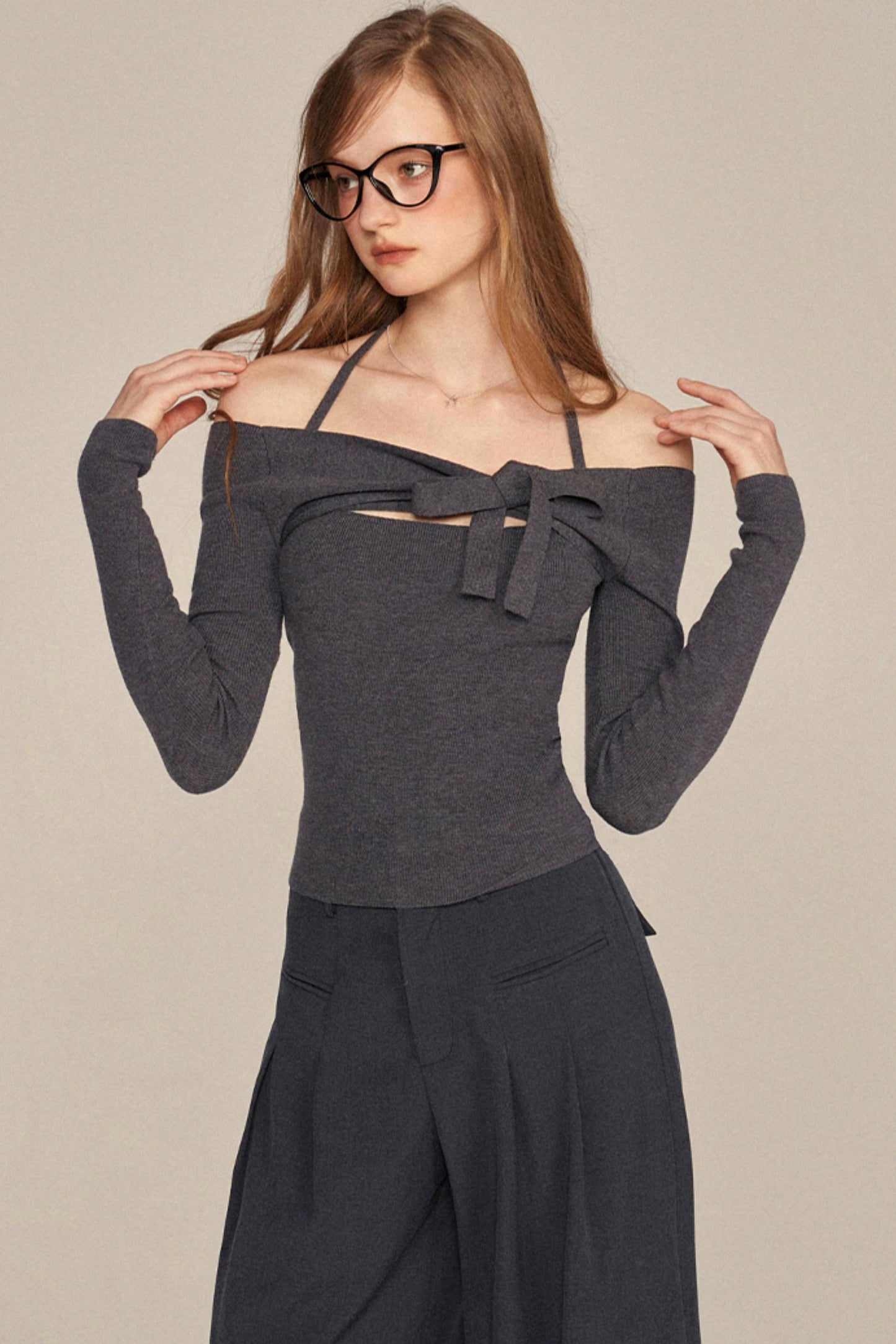 Slim One-Shoulder Bow Knit Top