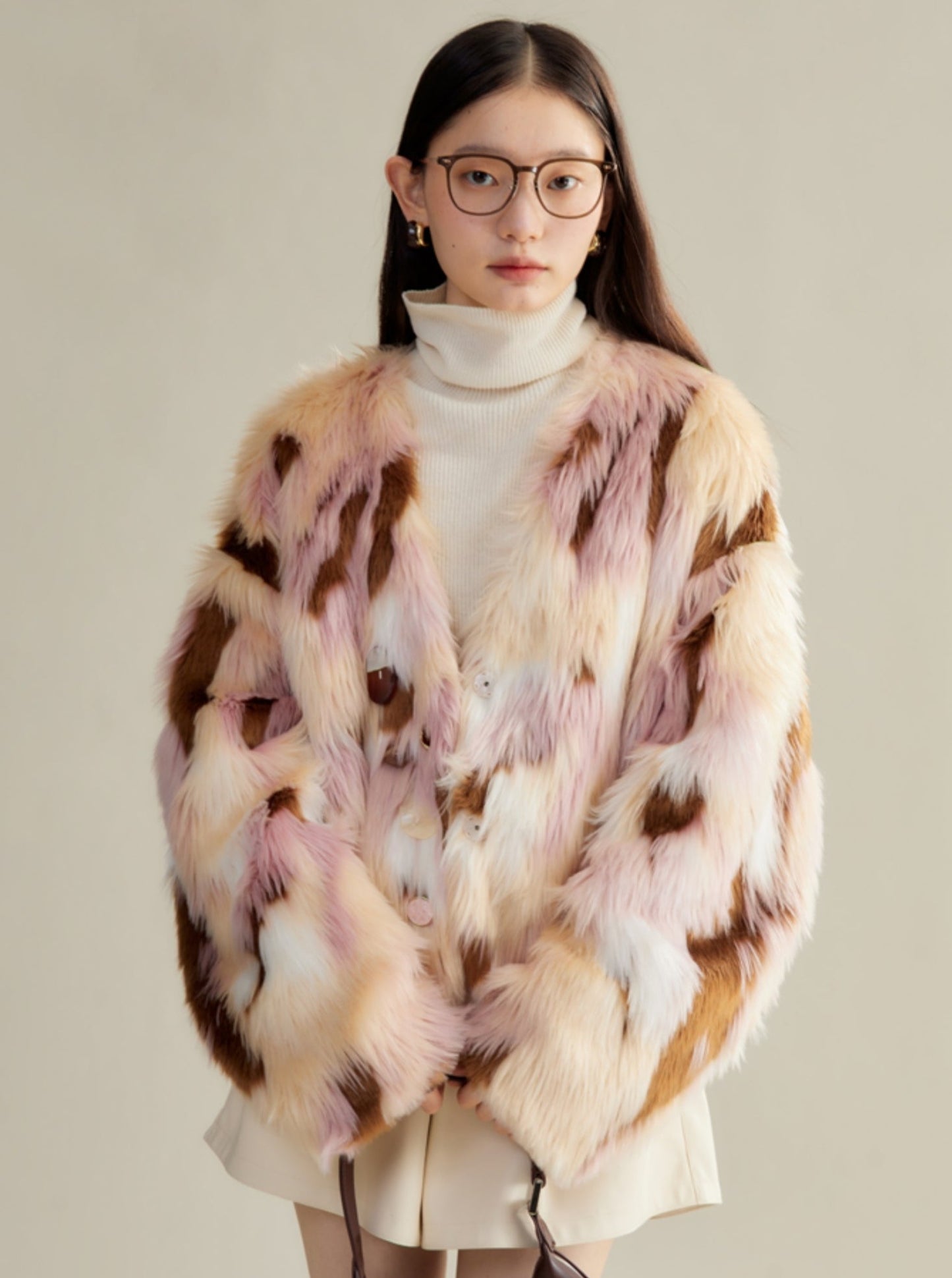 blond loose cropped fur coat