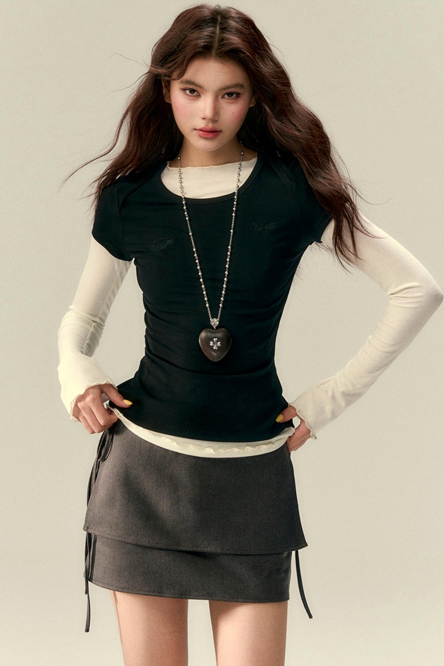 Versatile Wave-Edge Layered Base Top Set-Up