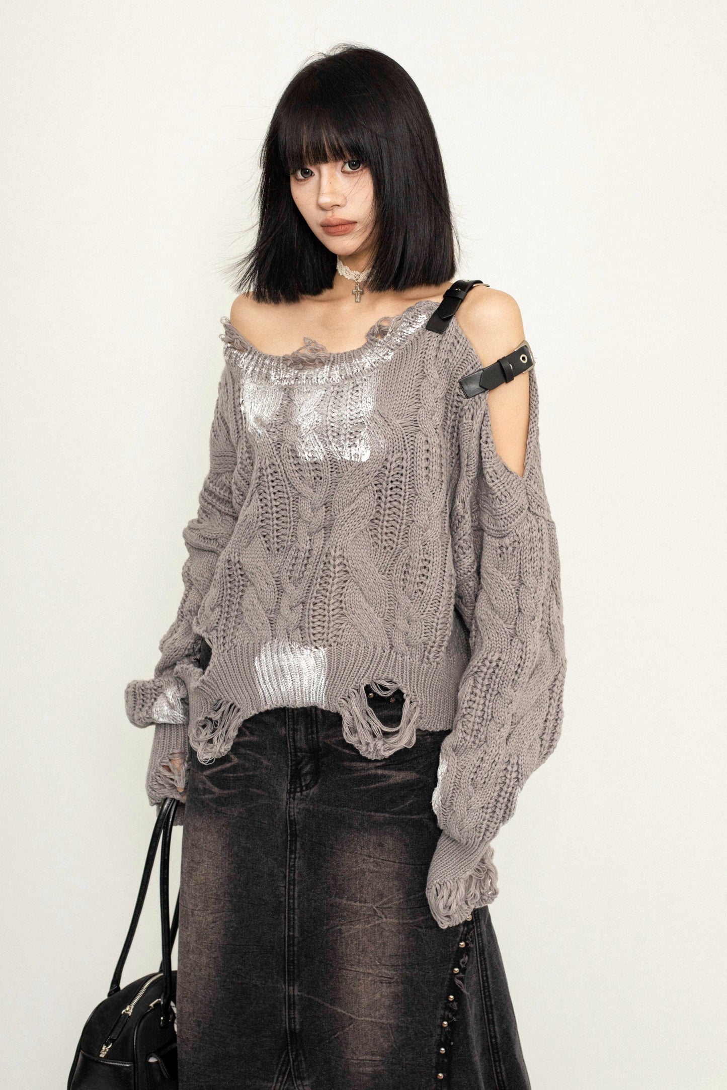 OCTTFLAB Fall/Winter New Ripped Off-the-Shoulder Design Sense Distressed Sweater 2024 New Knitwear Top Women