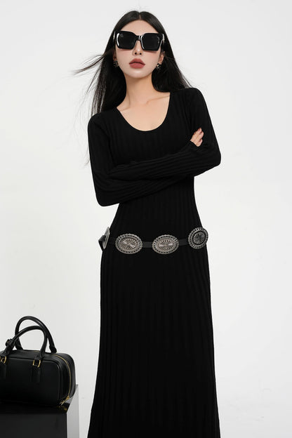 Black Slim Fit Knitted Woolen Dress