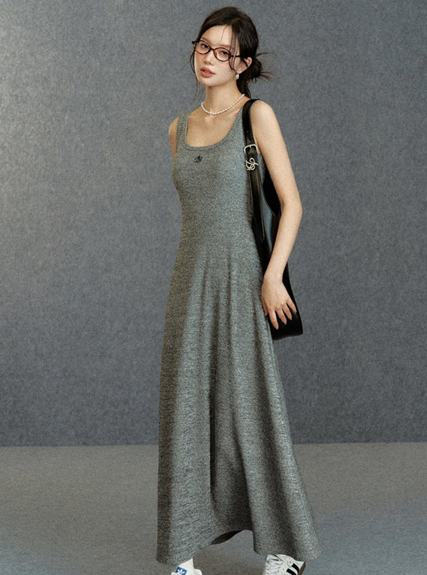 Large U-neck slim vest dress