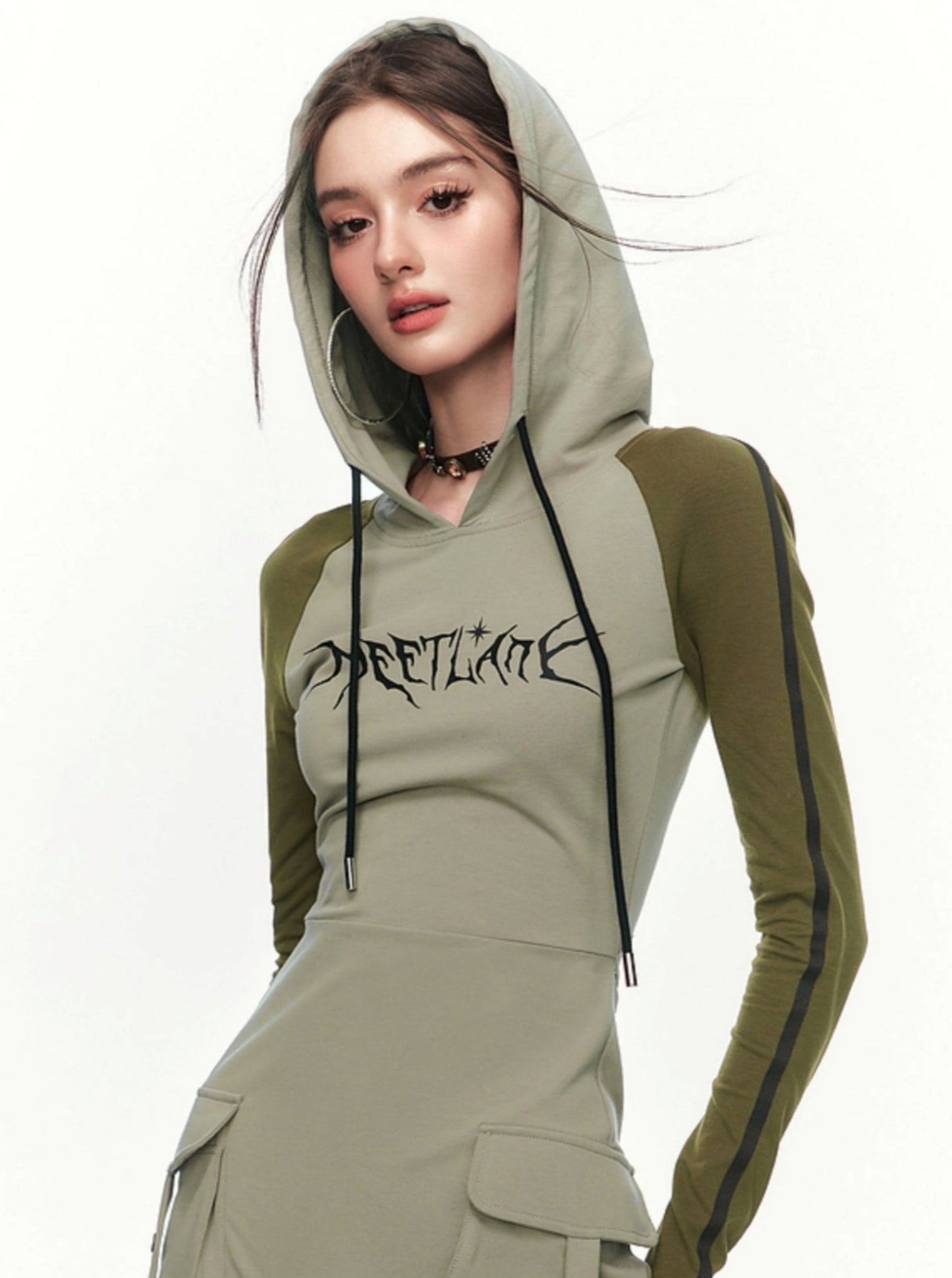 Mid-length cut-out back hooded long-sleeved dress