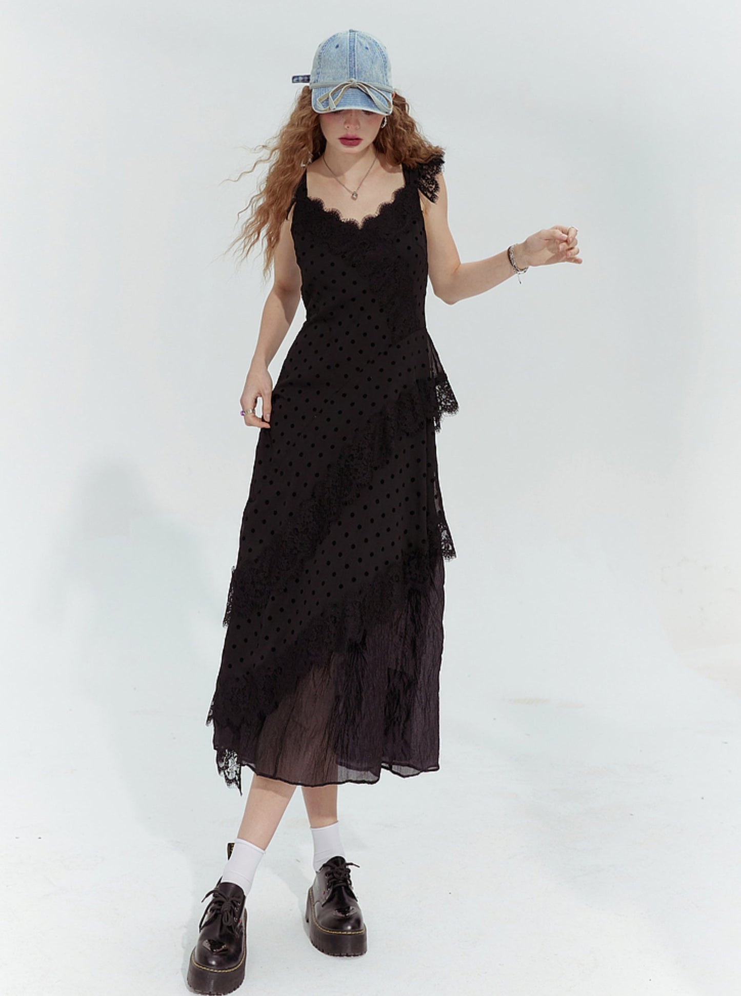 lim Fit Lace Stitch Dress