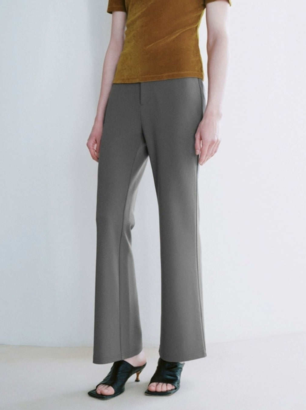 High-waisted Thin Flared Pants