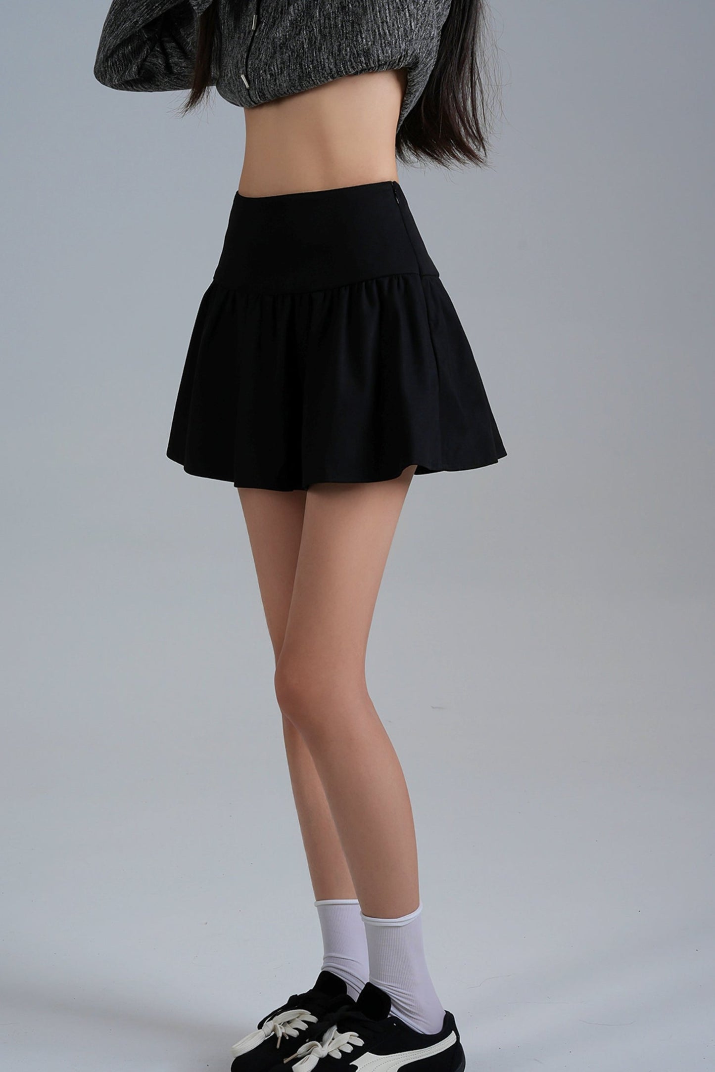 American Black High-Waist Pleated Skirt