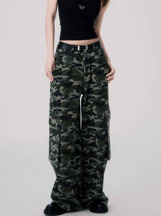 Camouflage Low Rise Cargo Pants