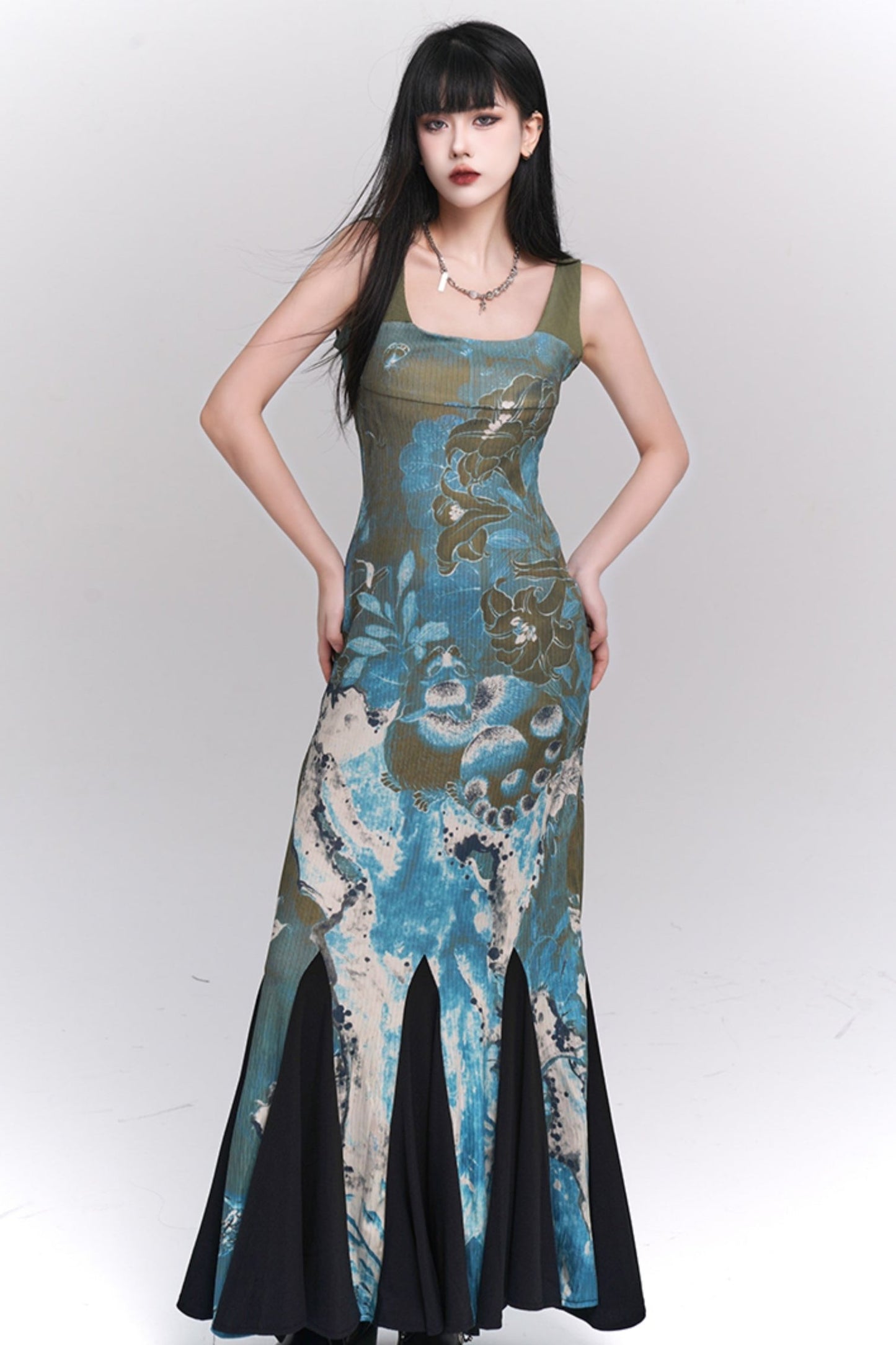 Ghost girl, new Chinese women's clothing, beautiful slip dress, early autumn wear, cold and high-end fishtail skirt