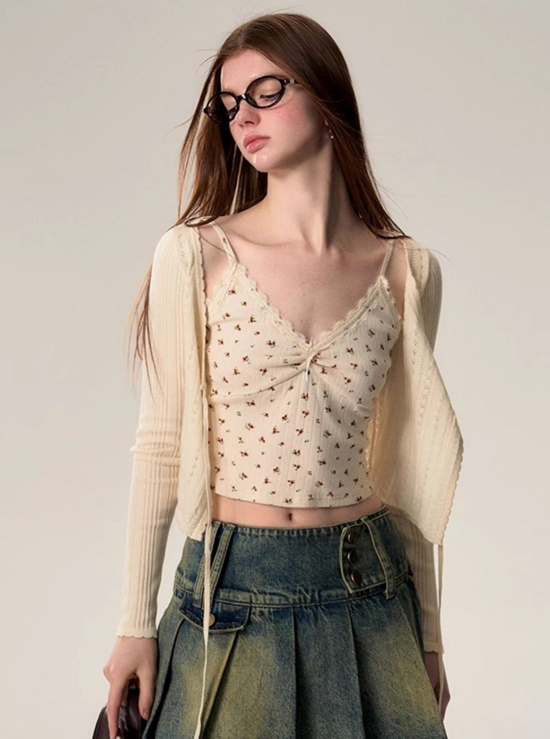cut-out lace long sleeve cropped top