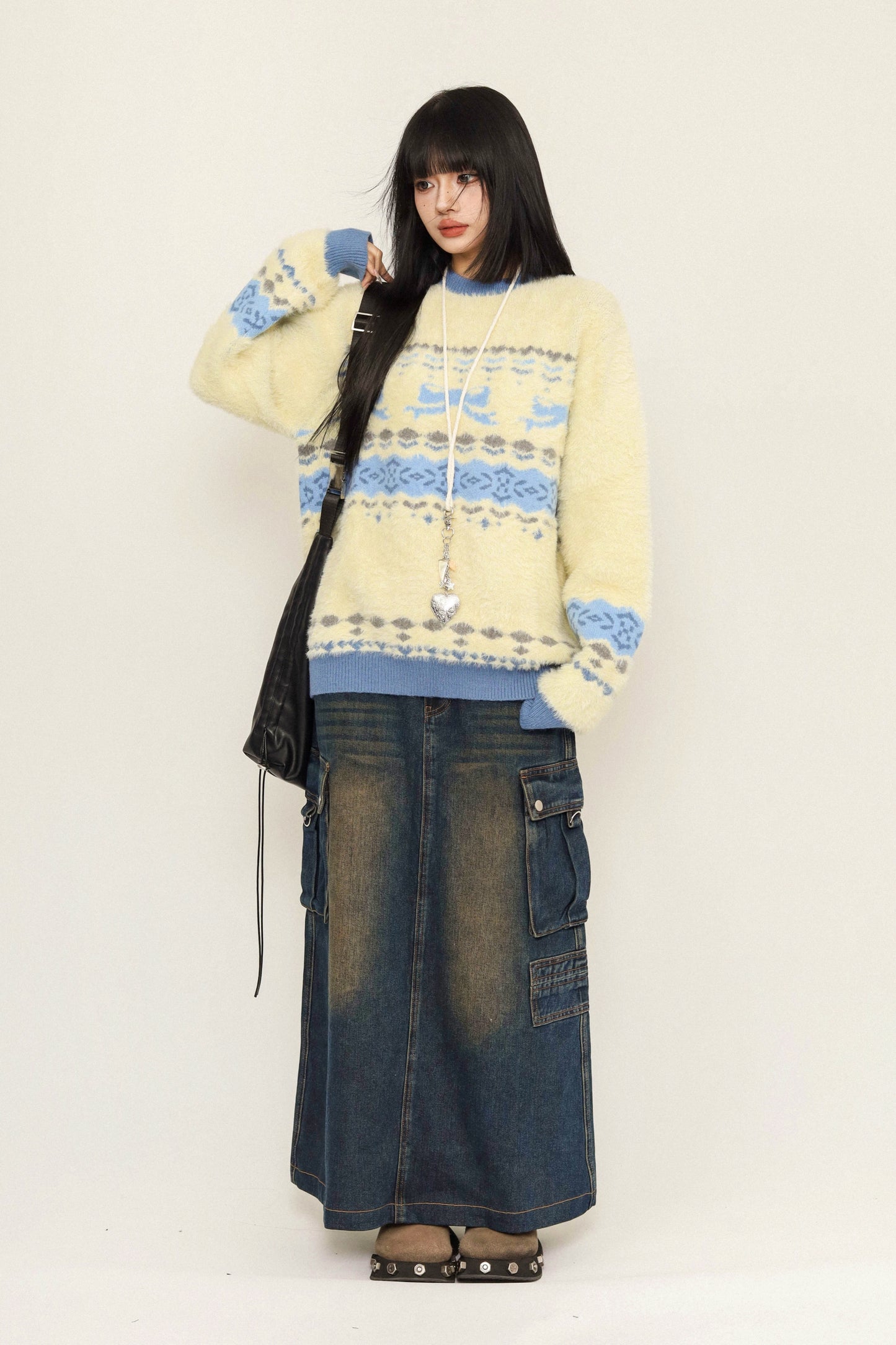 Contrasting Loose Knit Pullover Sweater