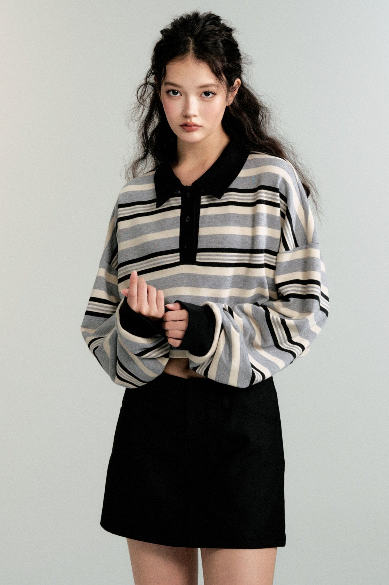 Sporty Contrasting Striped Sweatshirt