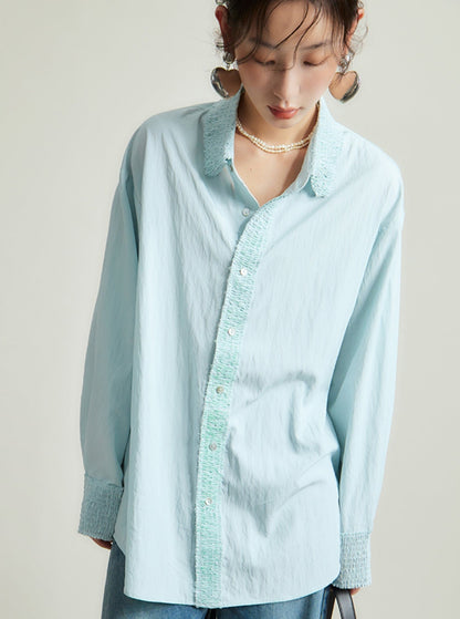 loose long-sleeved shirt