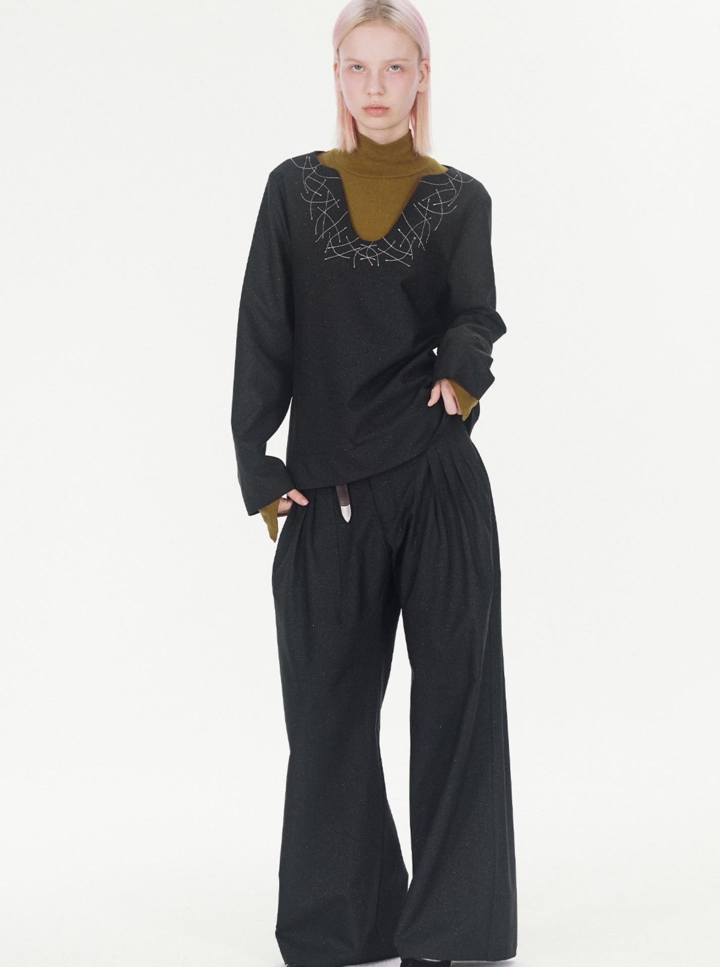 pleated wide-leg suit pants