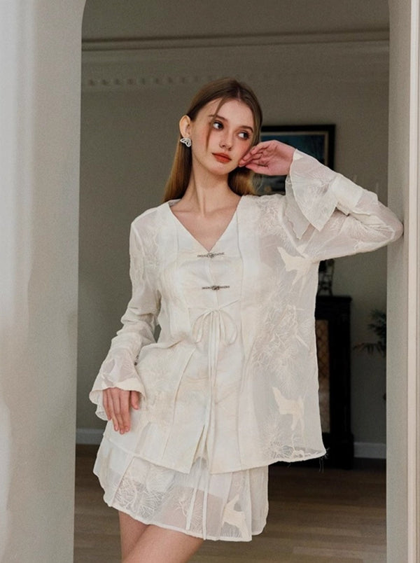Chinese White Lace Stitched V-neck Long-sleeved Top
