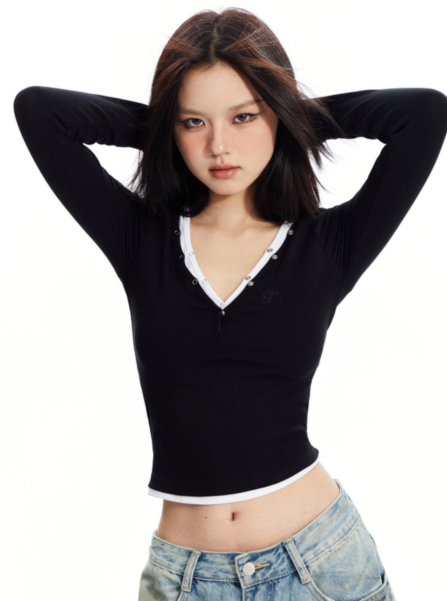 Snap-Button V-Neck Cropped T-Shirt