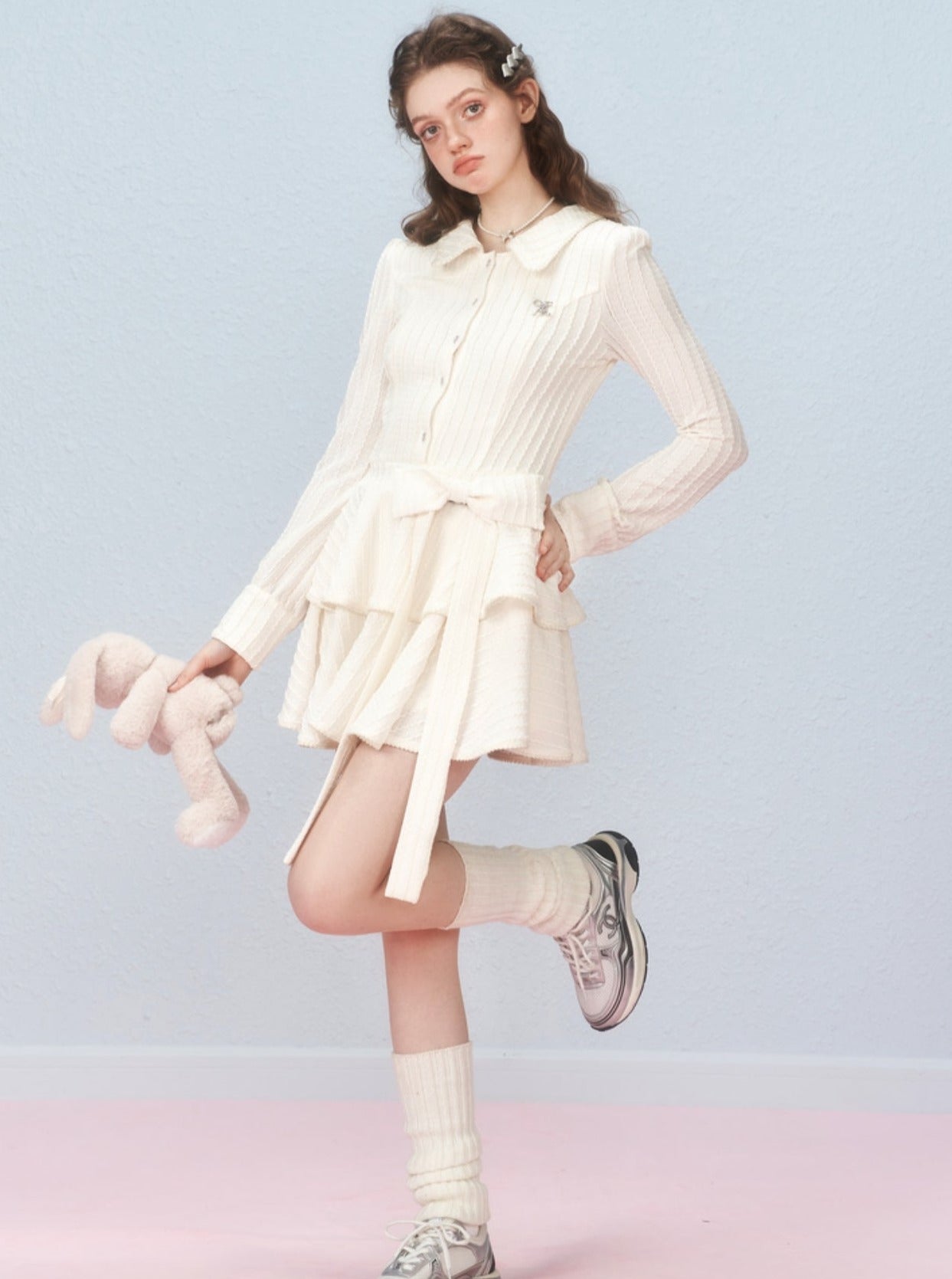 Long-sleeved bow cake dress