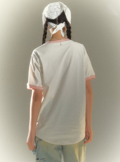 Weißes T-Shirt mit kontrastierendem Monogrammdruck