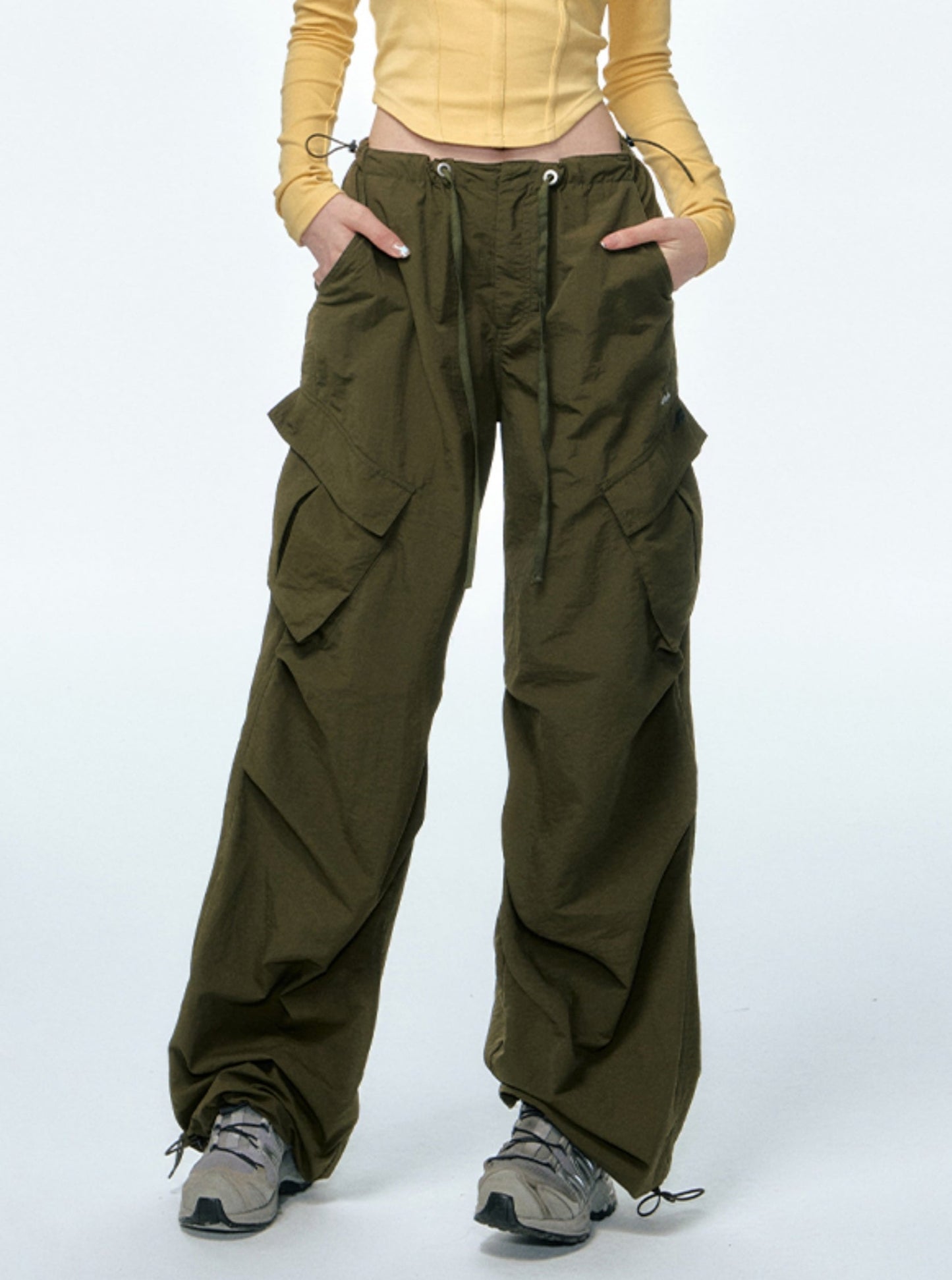 American Vintage Wide-Leg Cargo Pants