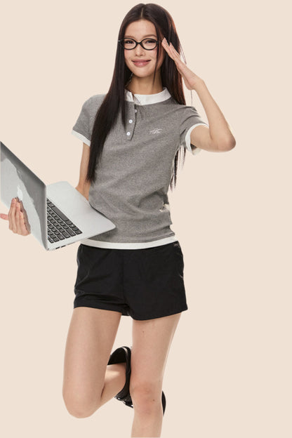 EZEK 아메리칸 레트로 페이크 투피스 그레이 반팔 티셔츠 여성 여름 신상 슬림 심플하고 다재다능한 대비 톱 