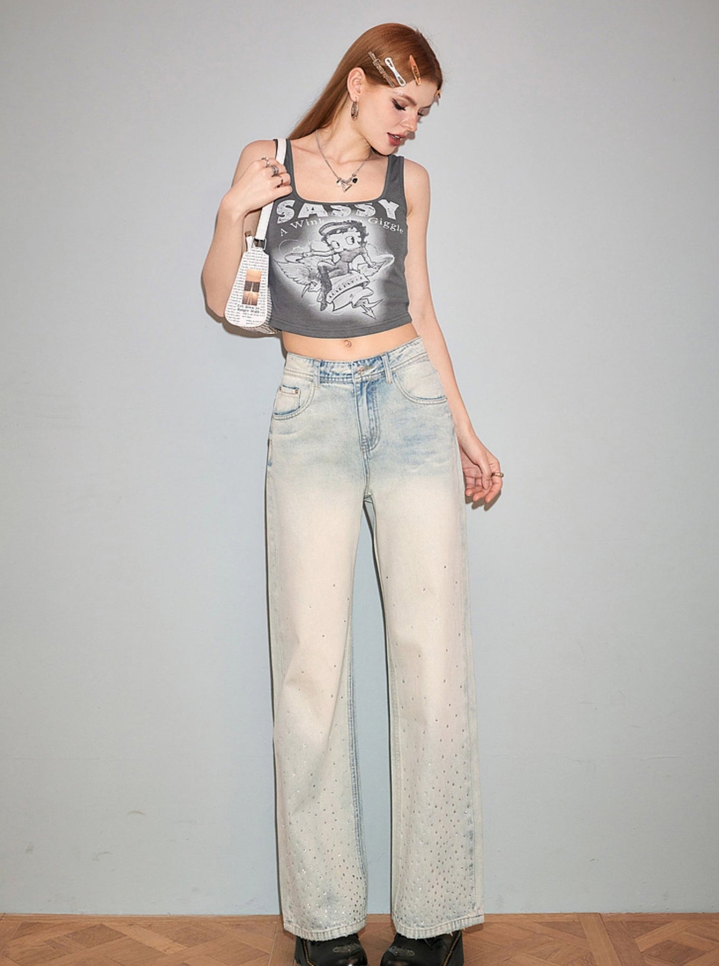 Schmale Denim-Hose mit weitem Bein und Glitzer