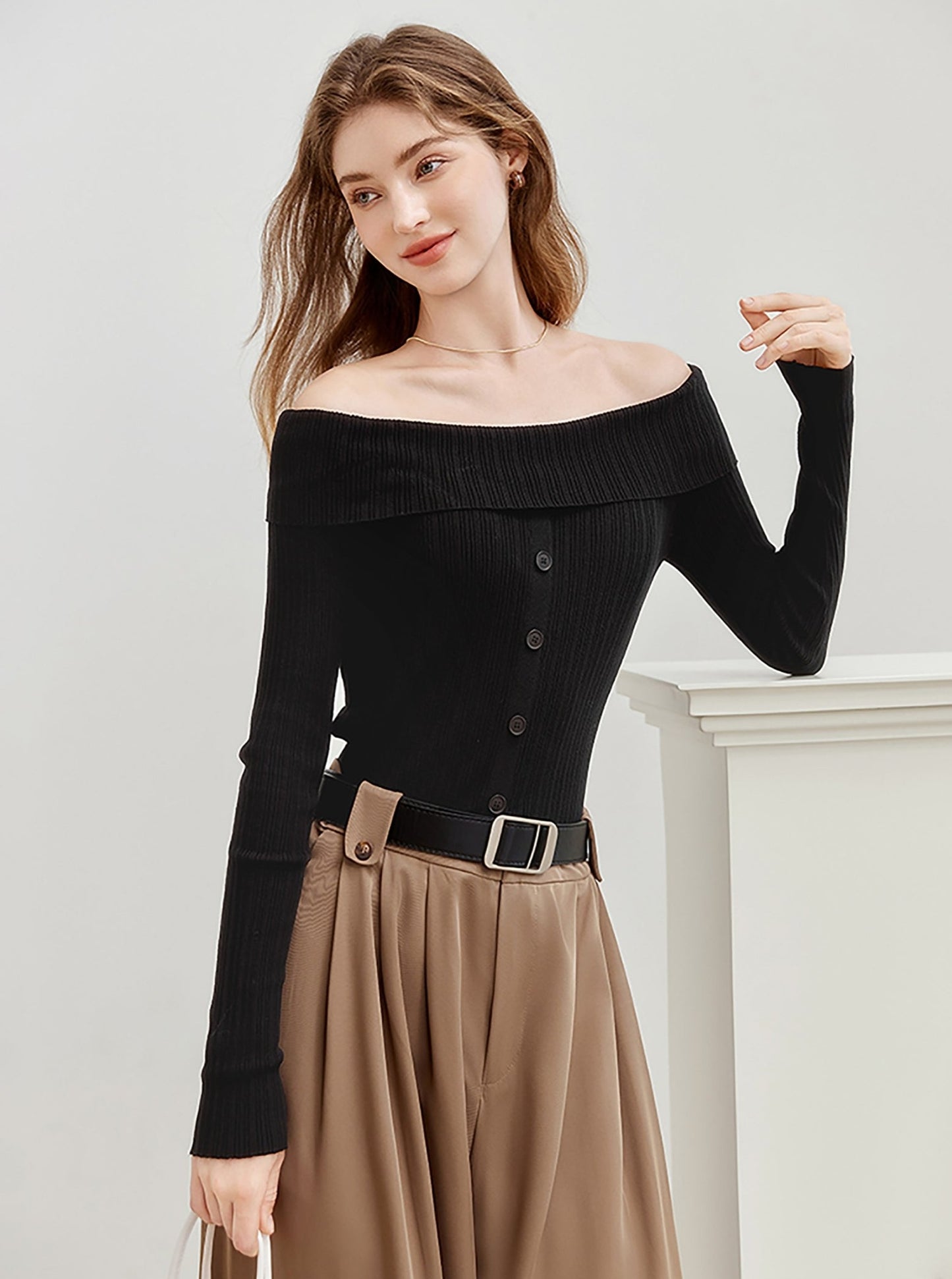 French Design Off-Shoulder Knit Top