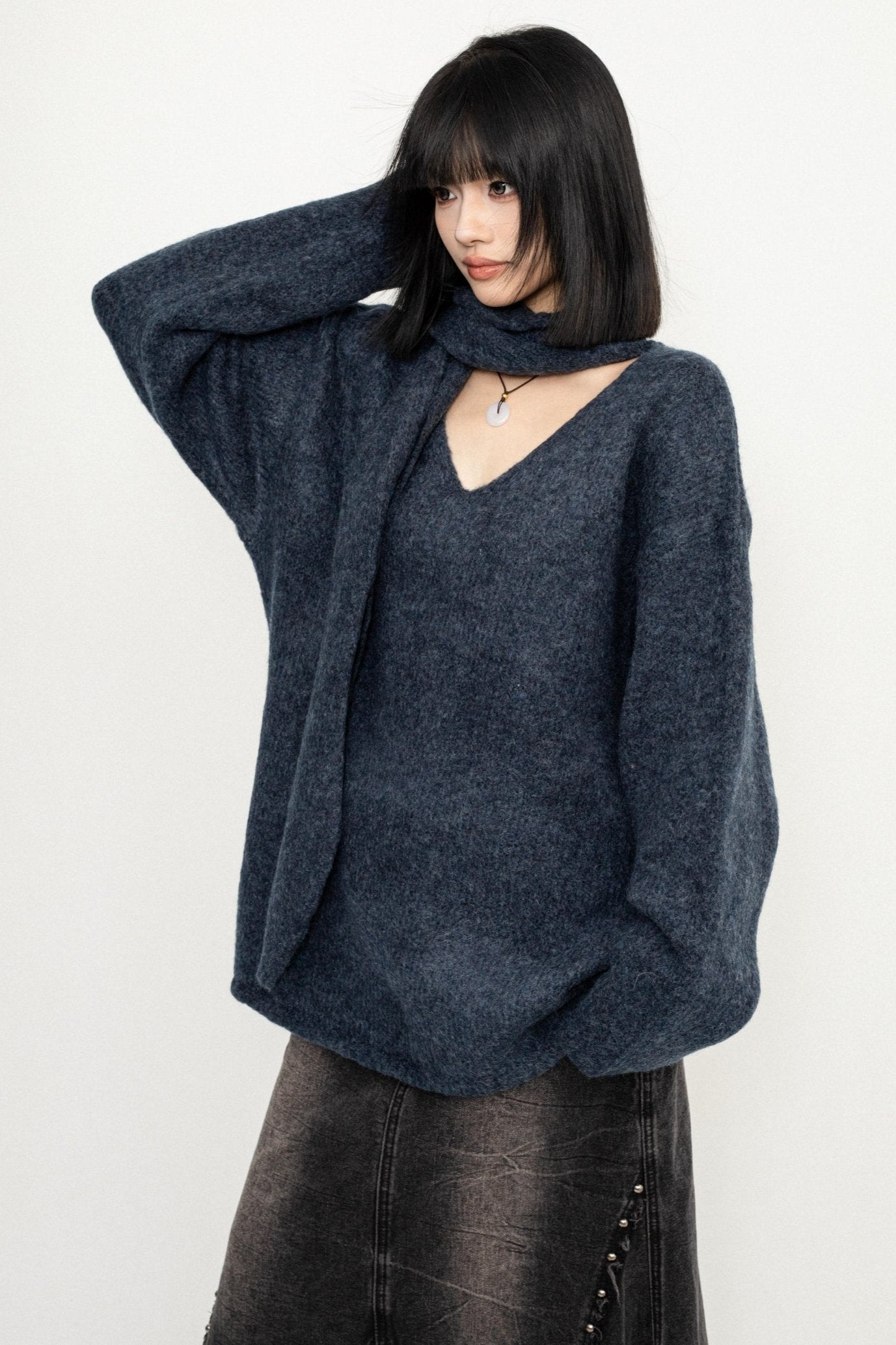 LOOSE MULTI-COLOR KNITTED SWEATER