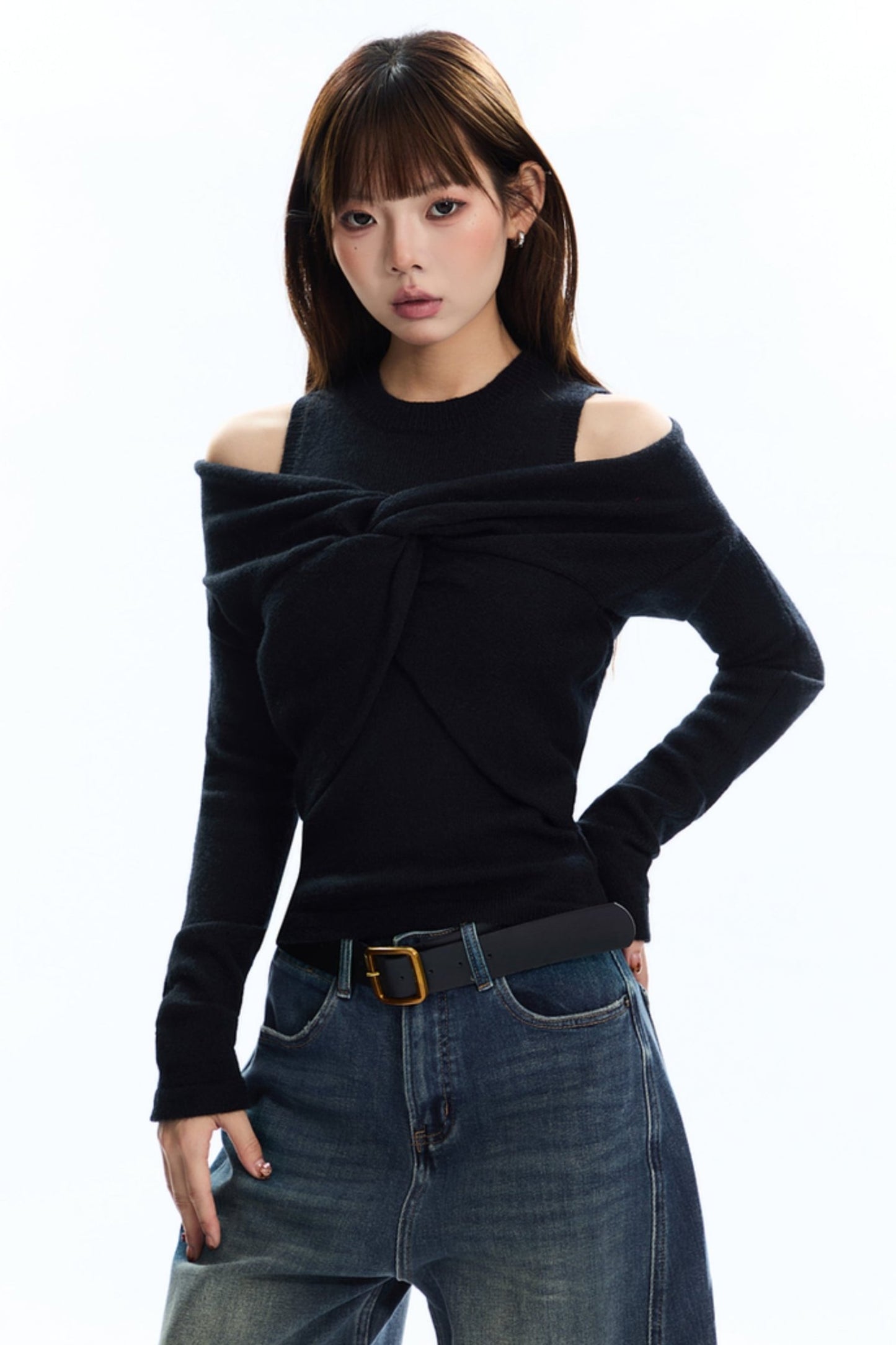 [New on September 19] APEA winter design twisted turtleneck halterneck knit two-piece top