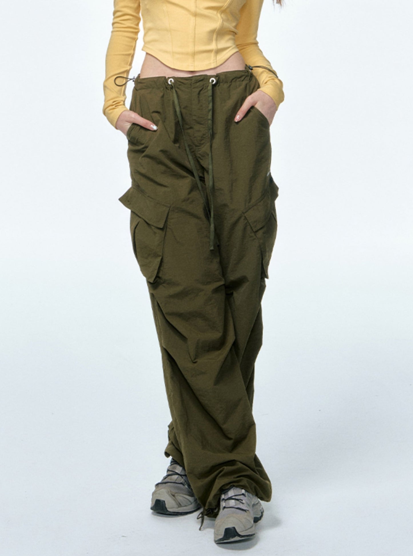 American Vintage Wide-Leg Cargo Pants