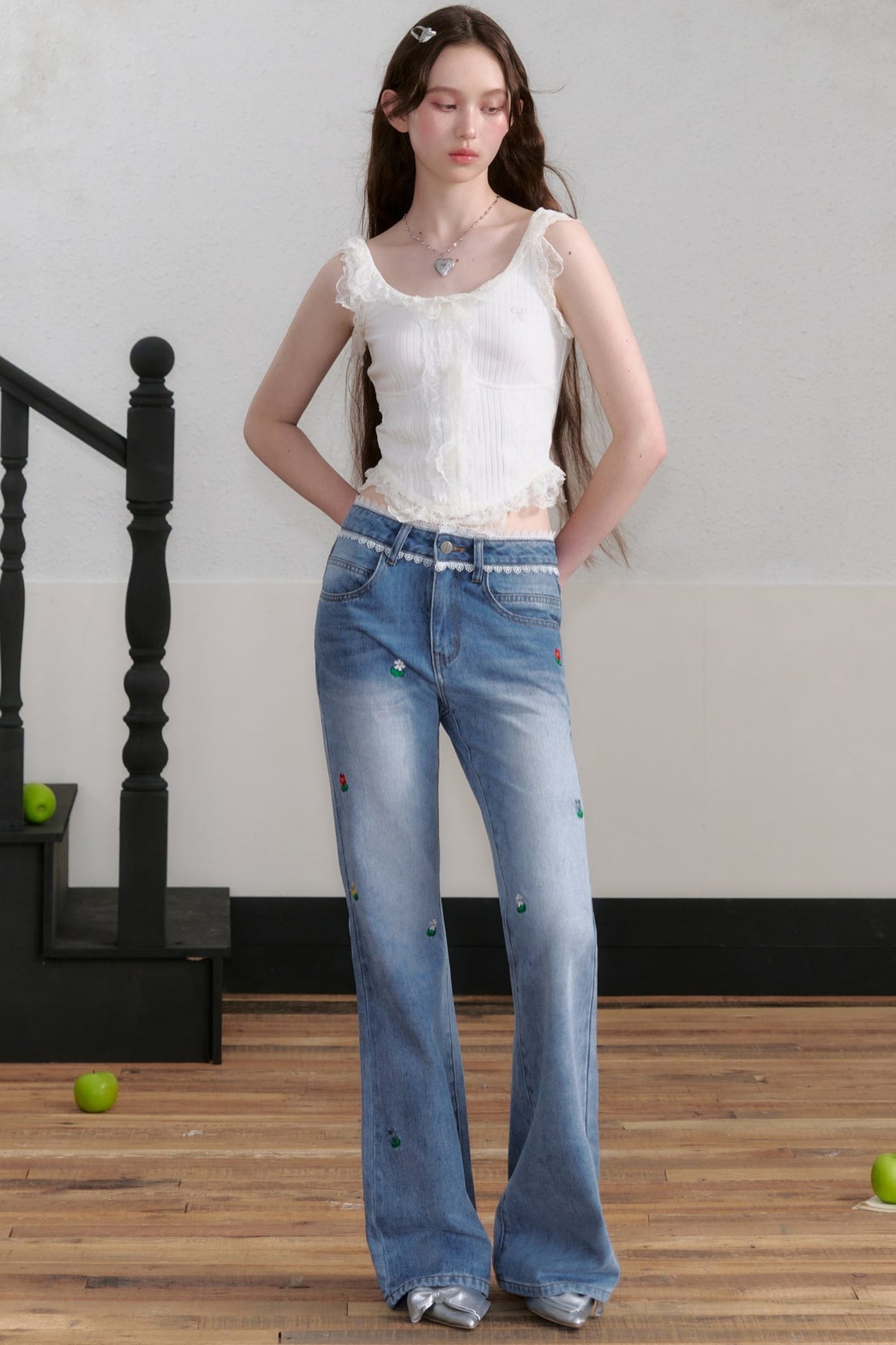 French Retro Embroidered Slim Jeans