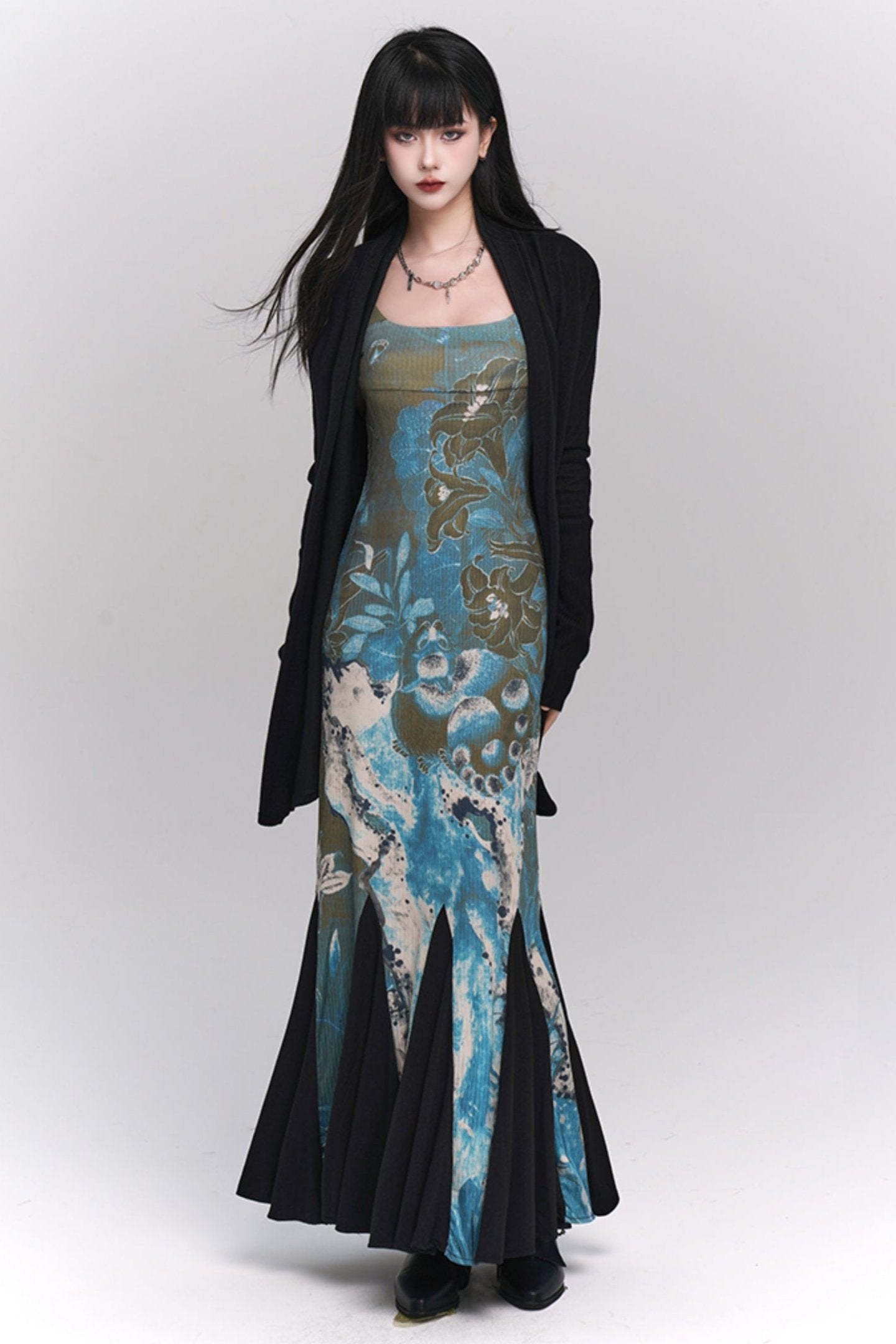 Ghost girl, new Chinese women's clothing, beautiful slip dress, early autumn wear, cold and high-end fishtail skirt