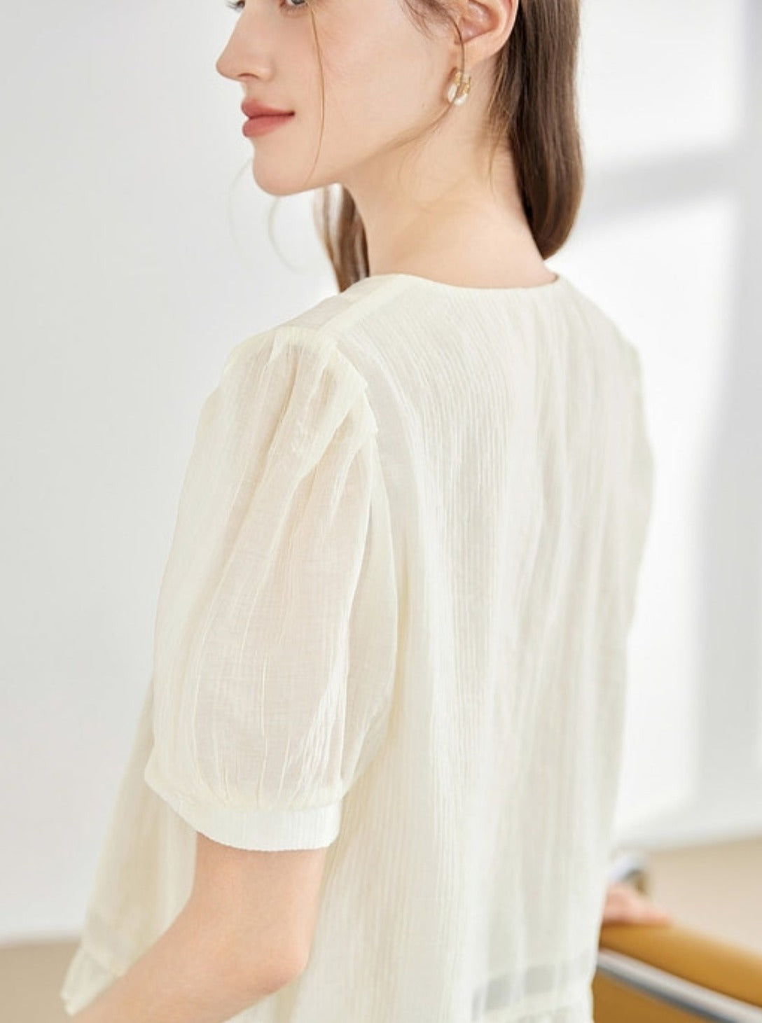 Chiffon Temperament V-Neck Ruffle Top