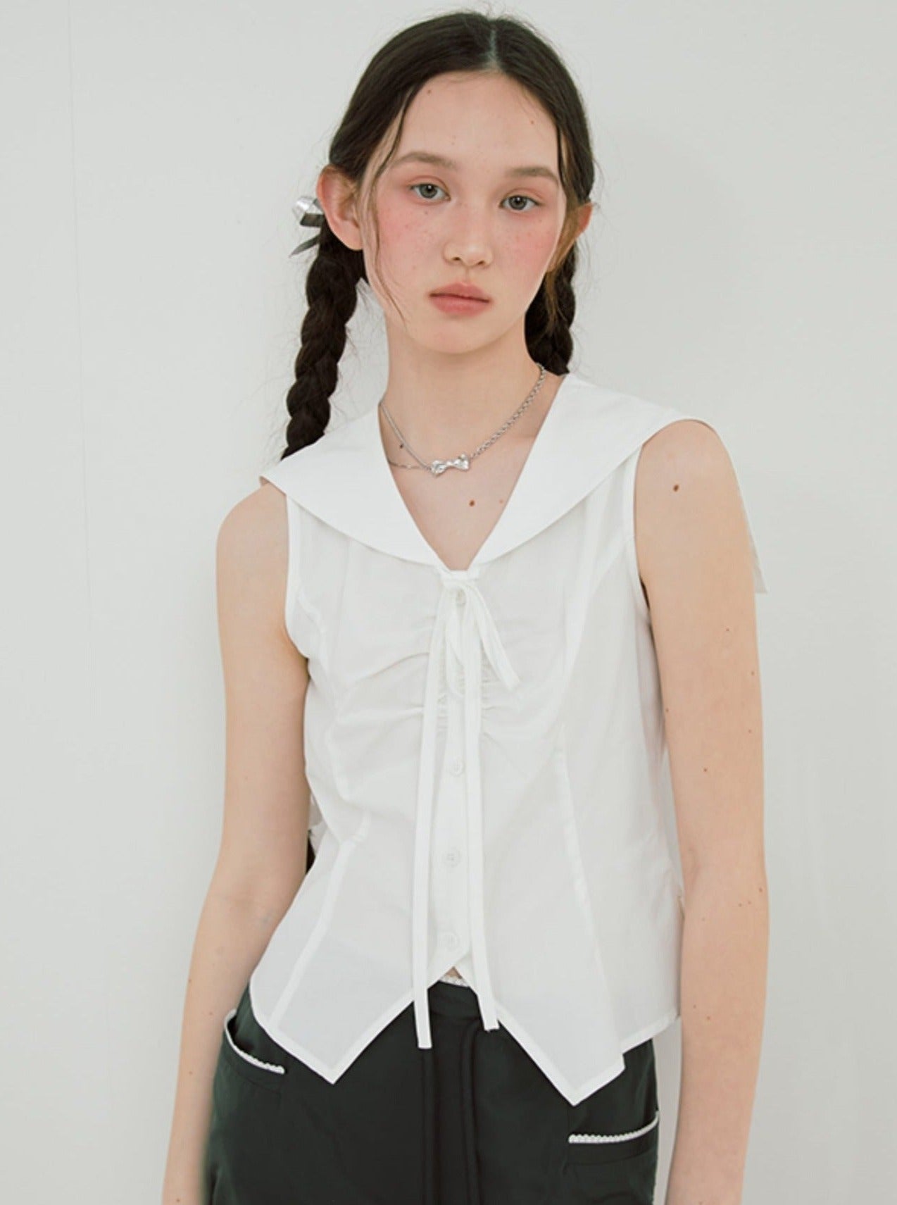 Collar Sleeveless Shirt