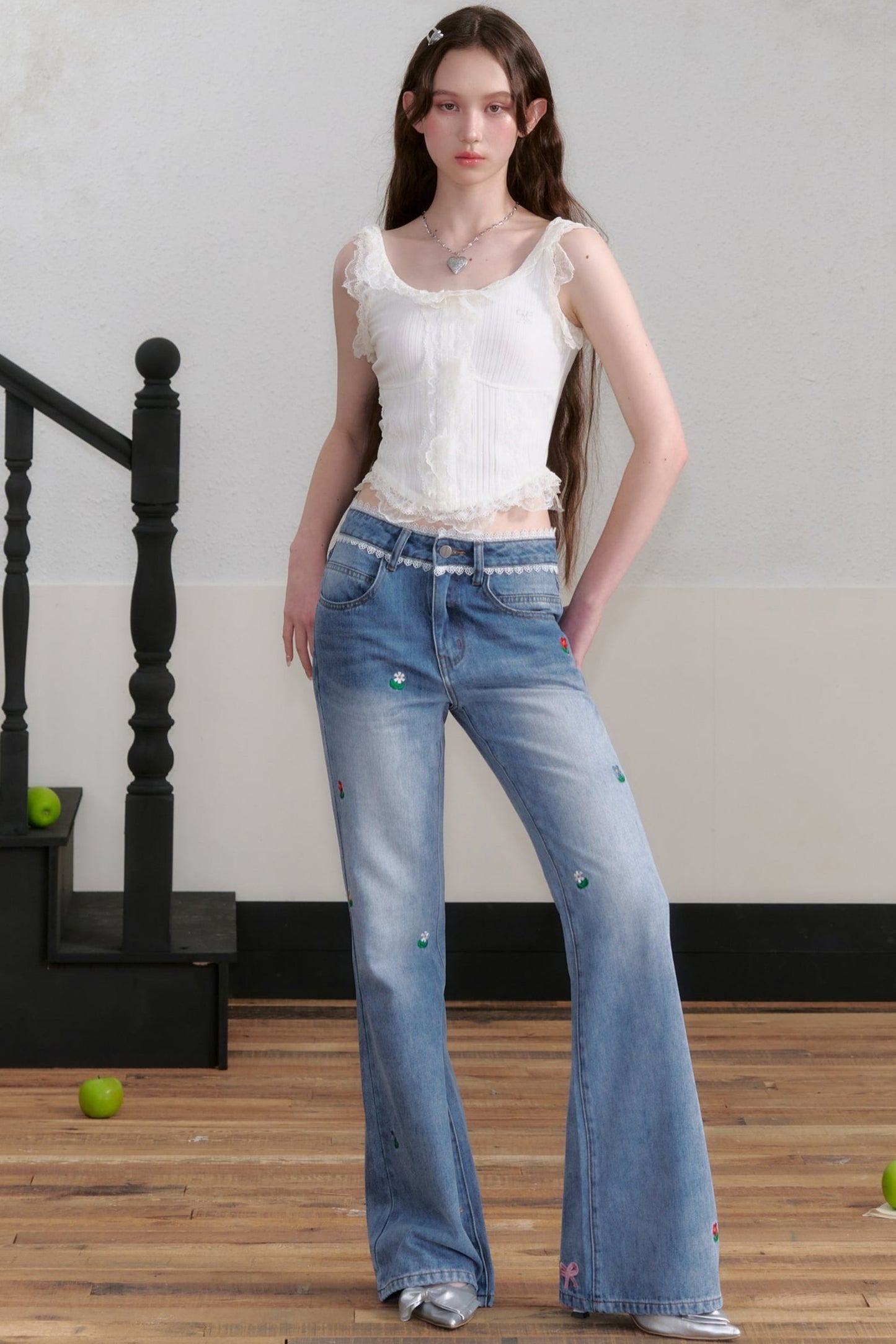 French Retro Embroidered Slim Jeans