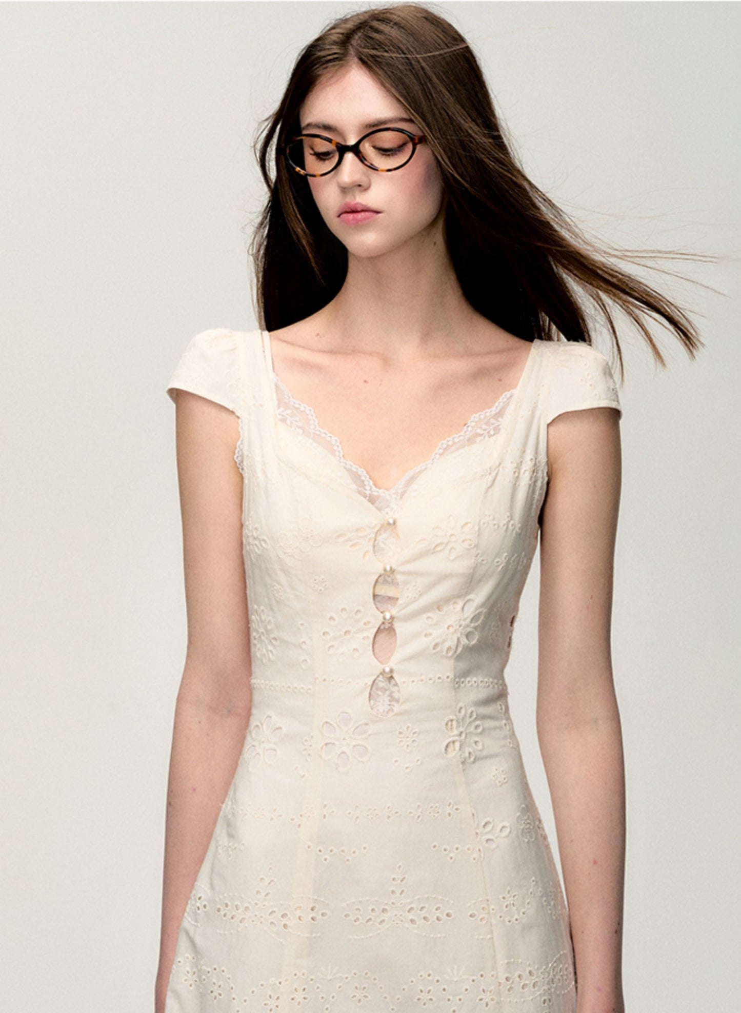 Cream White Slim Lace Dress