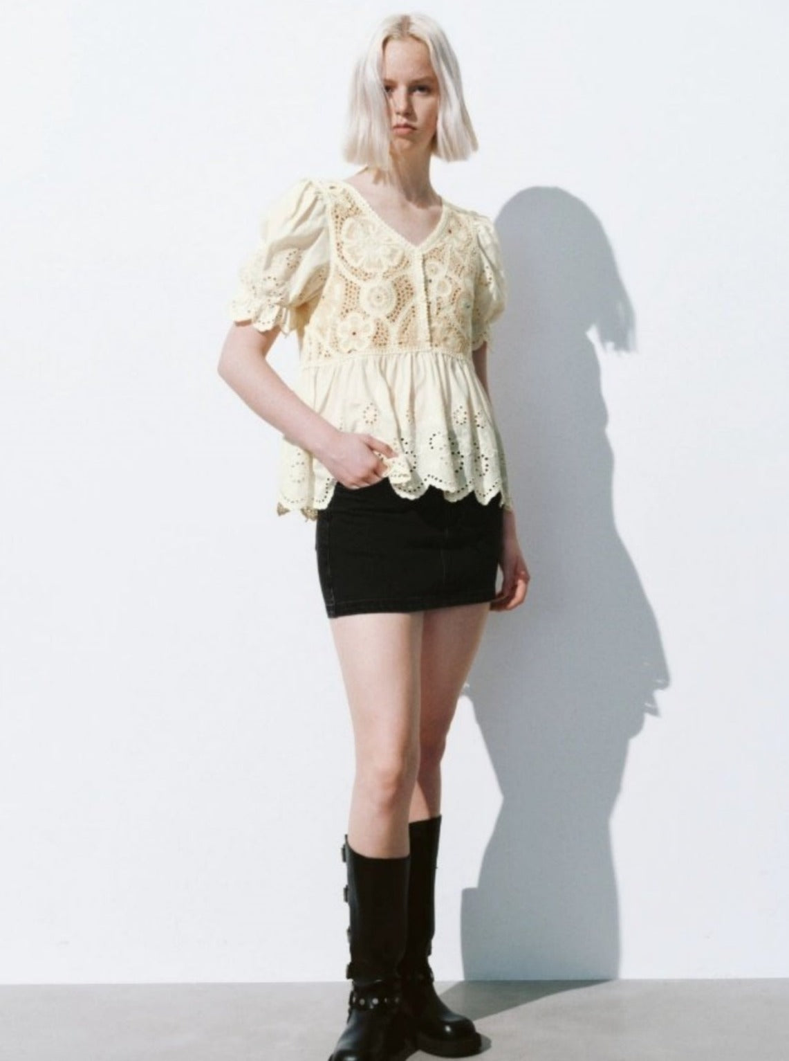 Cutout Lace V-Neck Short Sleeve Knit Tops