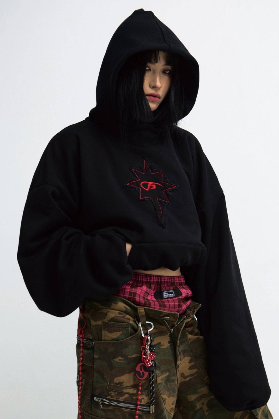 Personality Embroidery Black Hooded Sweatshirt