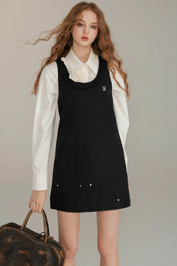 Dekonstruiertes gewobenes Trägerkleid 