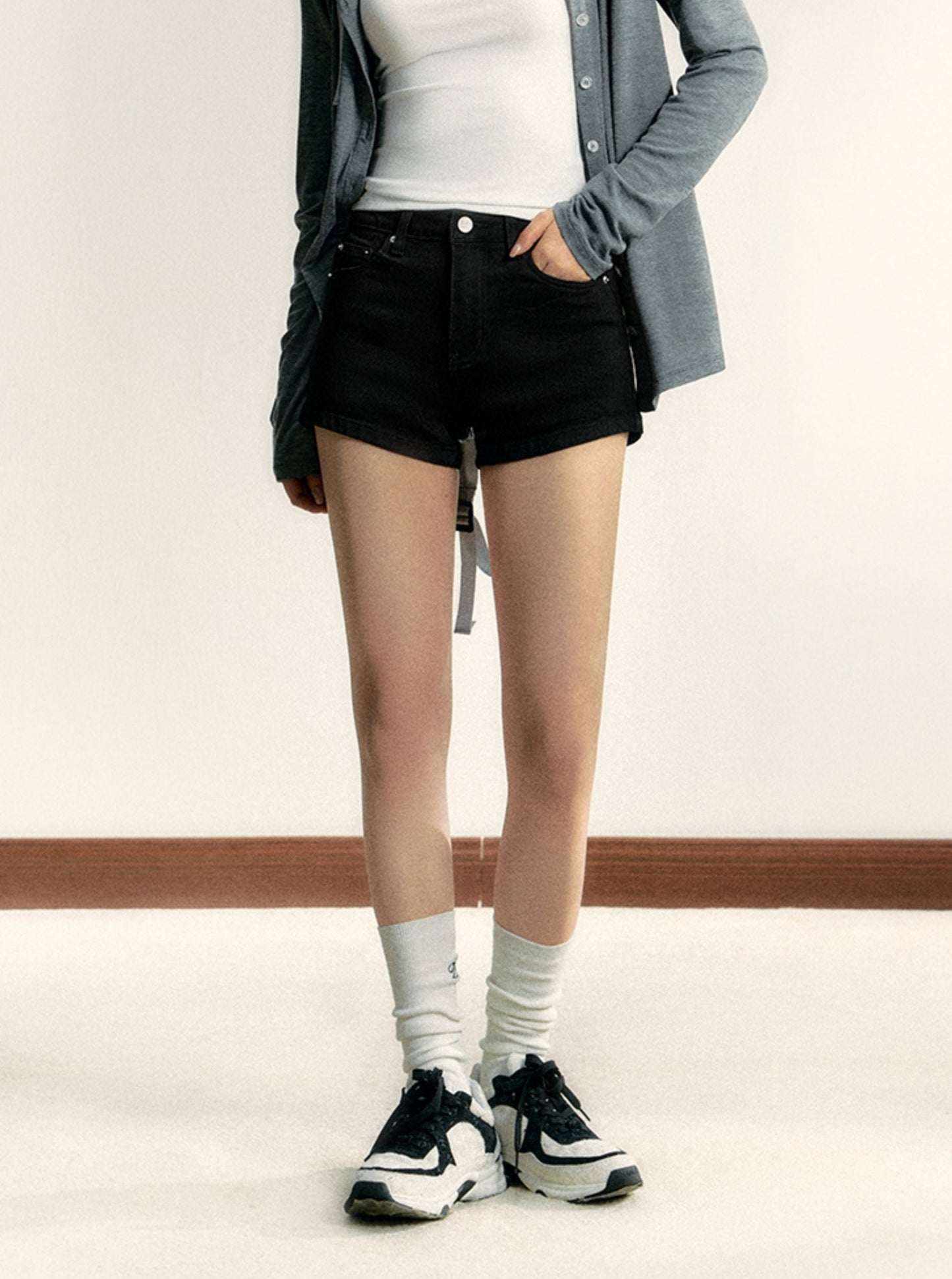 High-Waisted Distressed Denim Shorts Pants