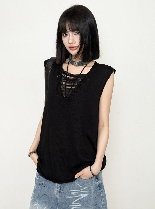 Versatile Sleeveless Knitwear Top