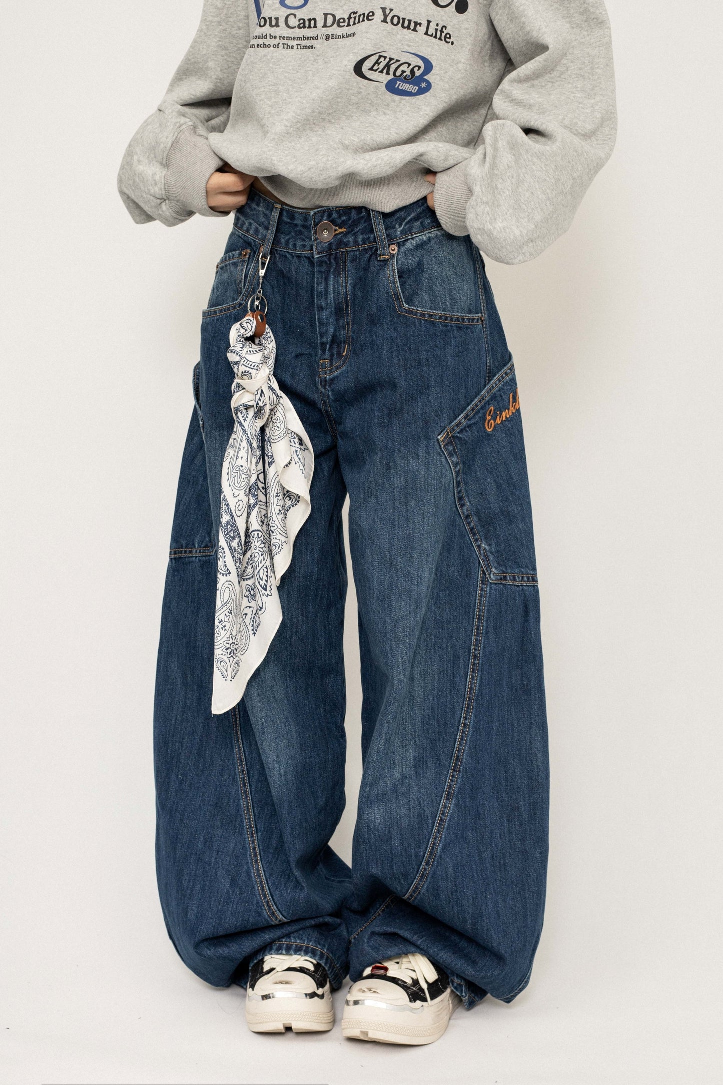 Retro Casual Loose Leg Jeans