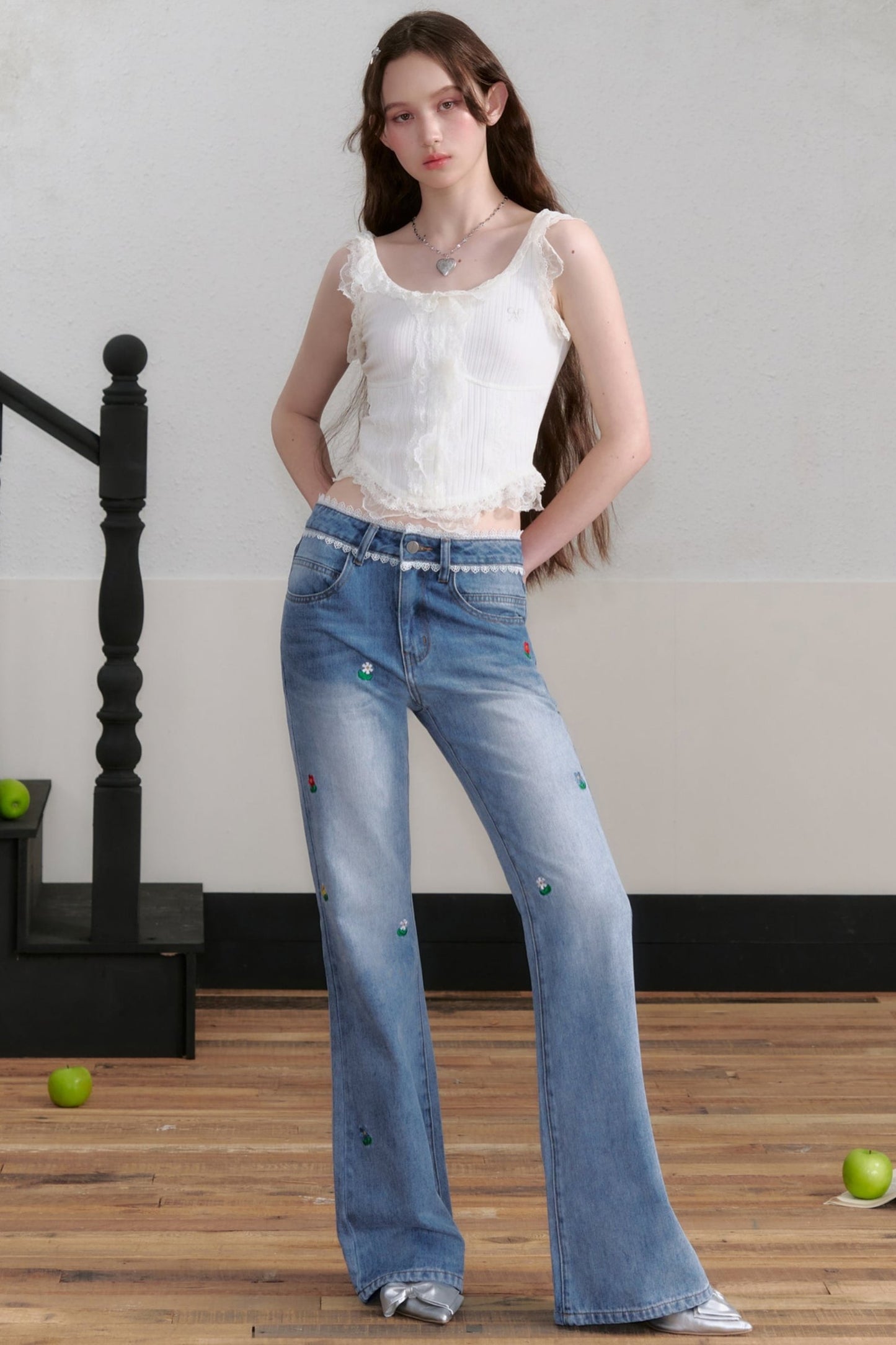 French Retro Embroidered Slim Jeans