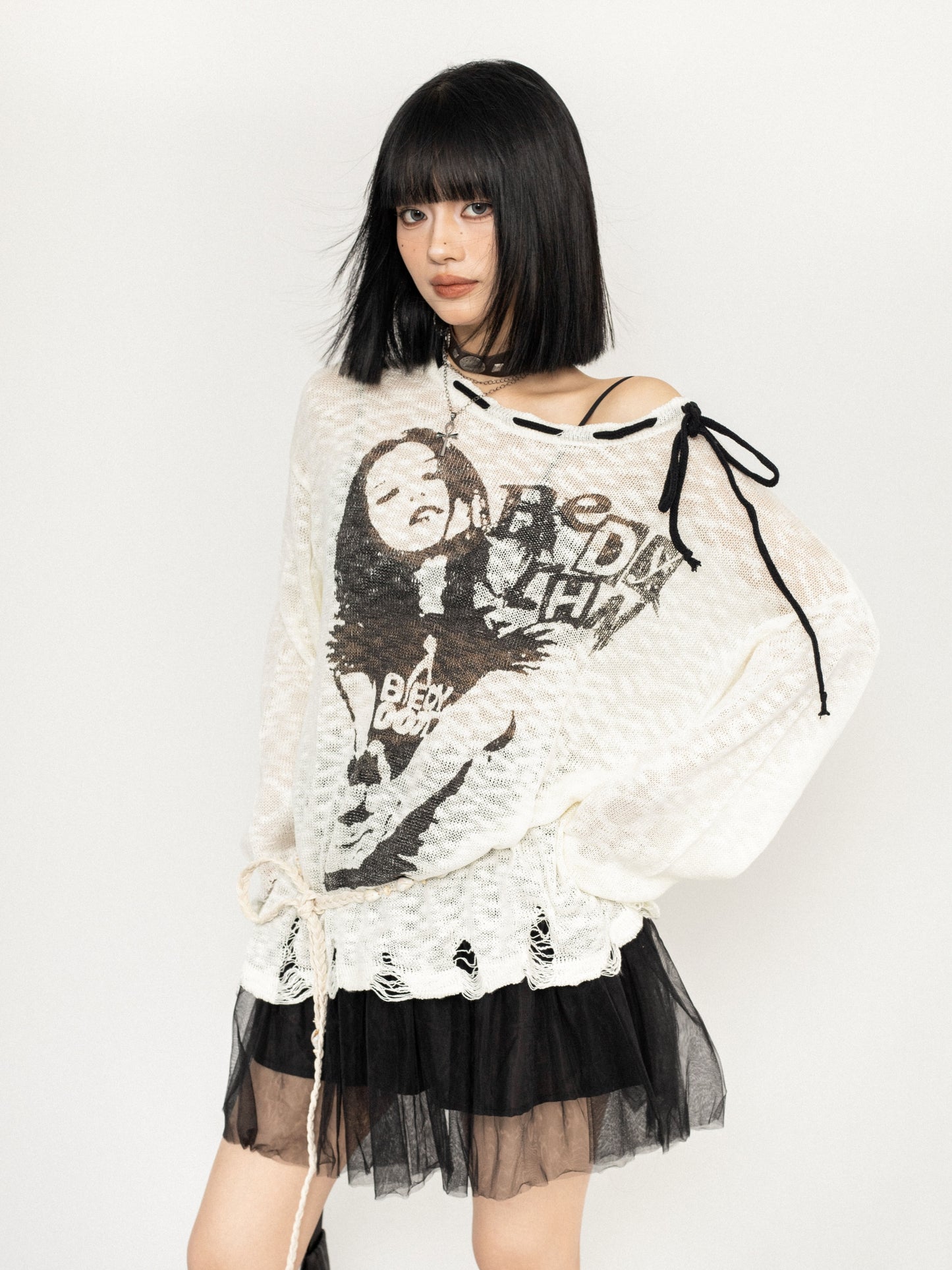 Cool Design Cut-Out Knit Top