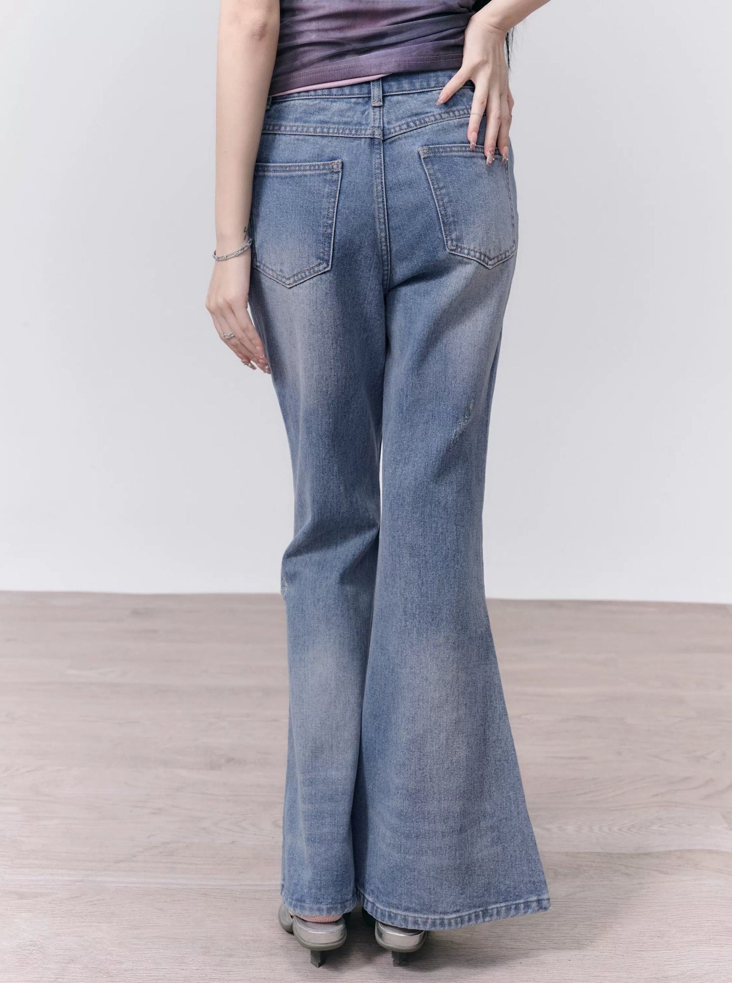 Distressed Thin Flared Pants