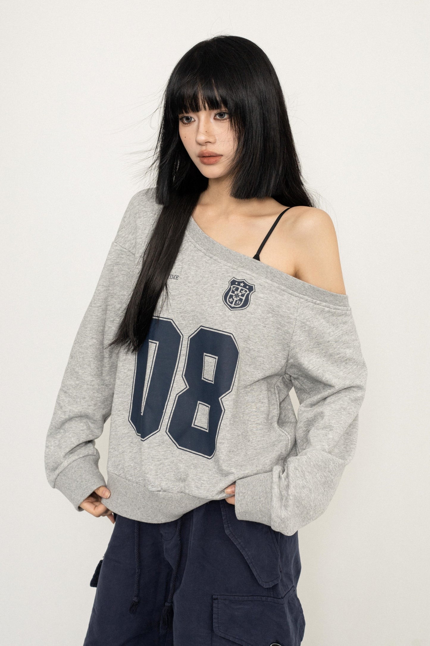 Retro Off-Shoulder Alphabet Sweatshirt