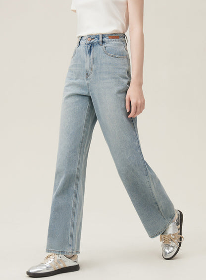 Spring Distressed Straight Jeans