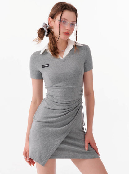 Taillenverschlankendes Polokleid