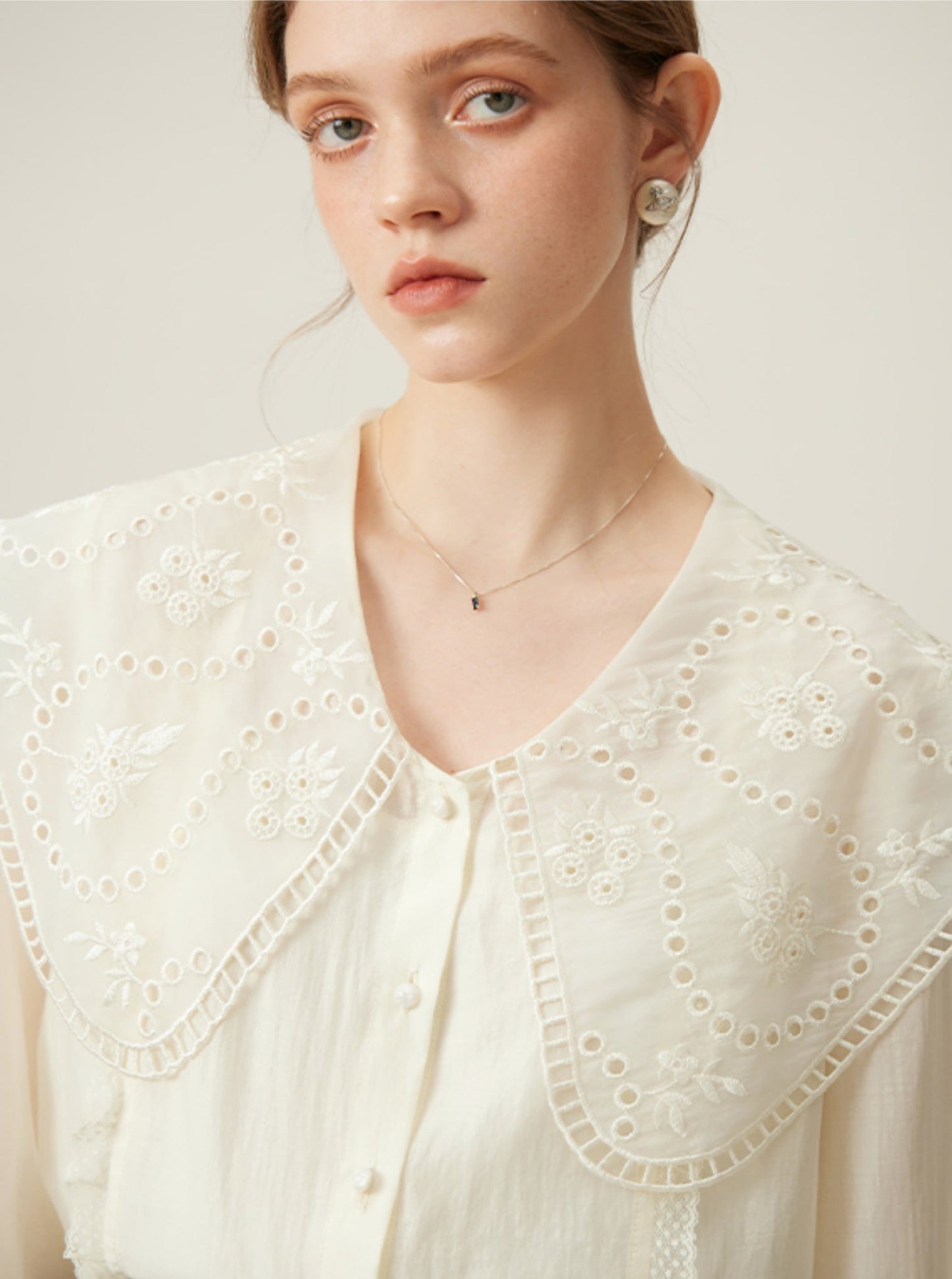 Tencel Doll Collar Court Shirt