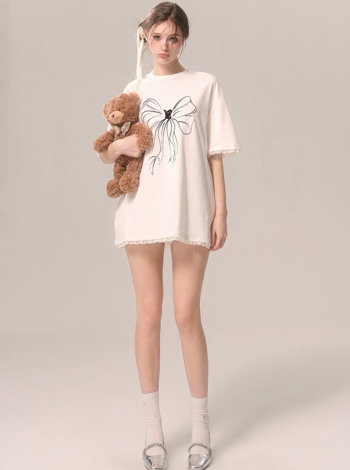 Simple White Butterfly T-Shirt And Short Skirt Set-Up